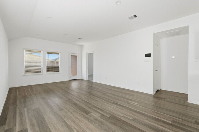 Foto del edificio - 5215 Mossdale Blf Ln