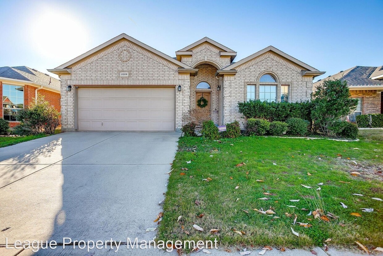 Primary Photo - 3 br, 2 bath House - 2008 Frosted Willow Lane