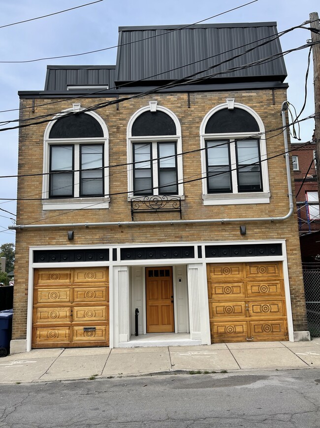 Building Photo - 2 Virginia Pl