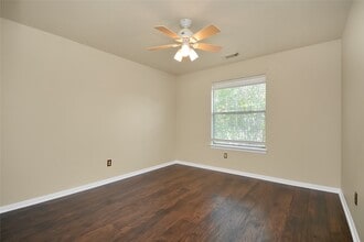 Building Photo - 4123 Valedon Ln