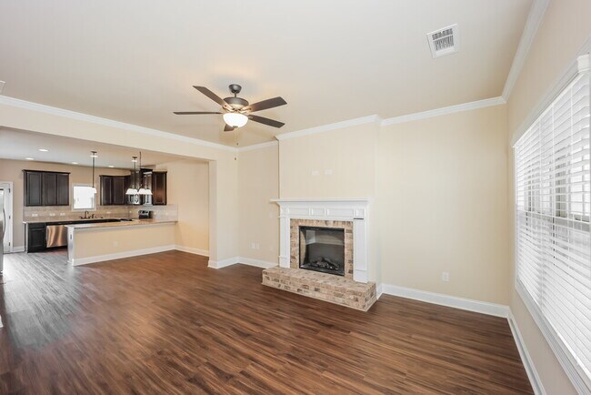 Building Photo - 2386 Walker Dr