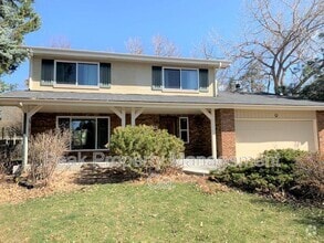 Building Photo - 3201 Wedgewood Ct