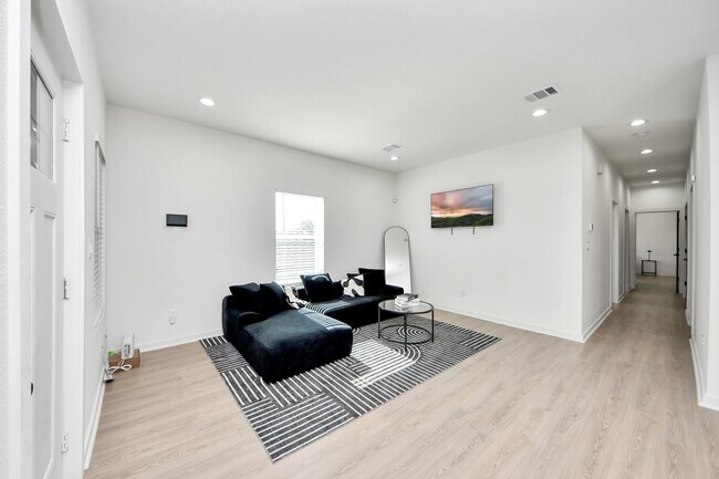 Foto del edificio - 9732 Tuffly St