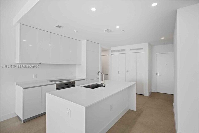 Foto del edificio - Northeast 24th Street, Miami, FL 33137 - 3 BR 3 BA condo