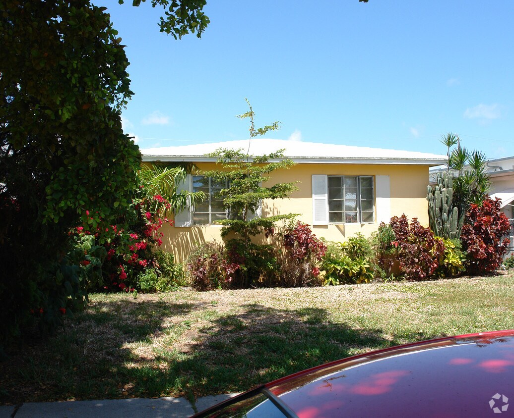 Foto del edificio - 1735 Wiley St