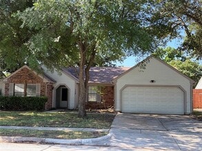 Building Photo - 112 Cinnamon Ln