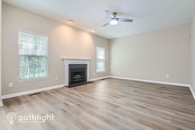 Building Photo - 1221 Brentwood Highlands Dr