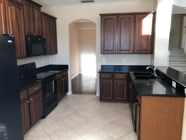 Building Photo - 1561 Travertine Terrace