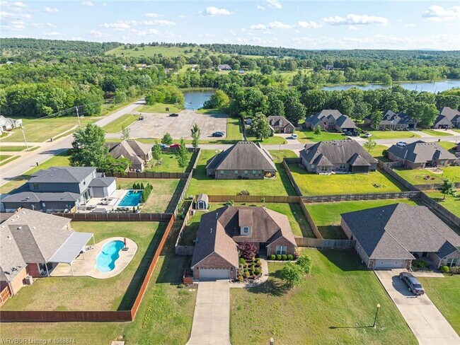 Foto del edificio - 3725 Colfax Way
