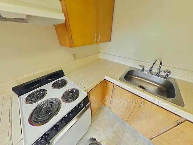 Foto del edificio - 352 NW 18th