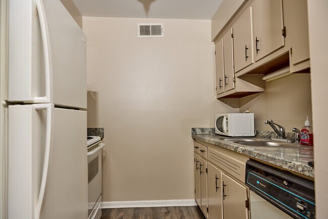 Building Photo - 2929 Selena Dr
