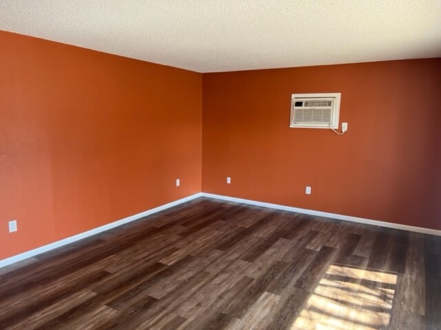 Foto del edificio - 3650 W 8th St