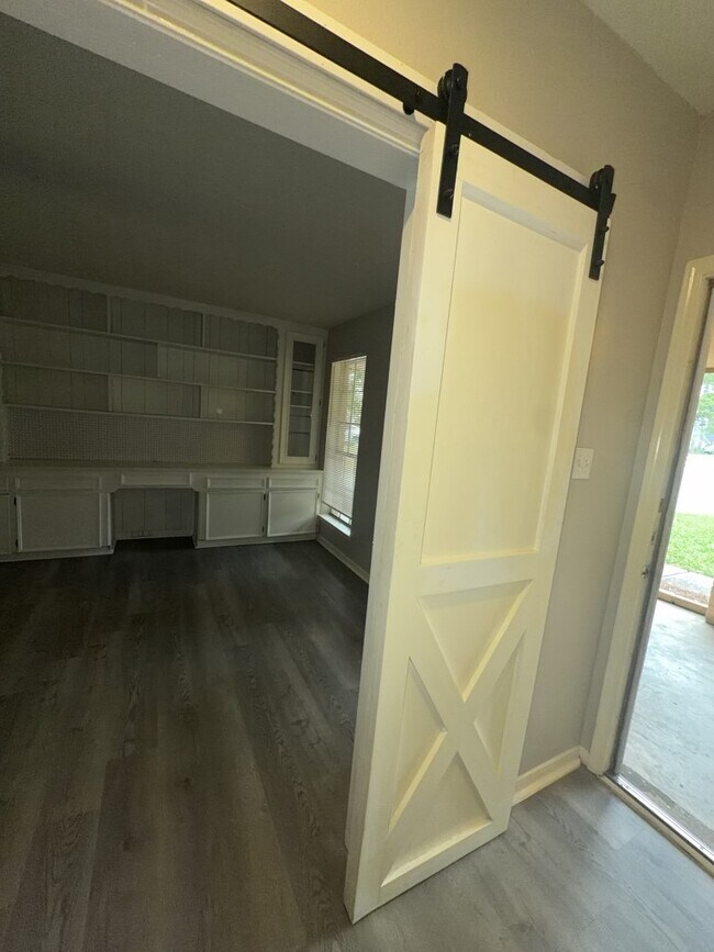 Foto del edificio - 16815 Methil Dr