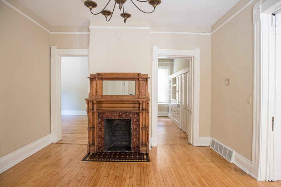 Primary Photo - 1702 E Bradford Ave