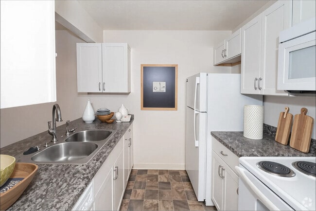 Building Photo - Van Horne Estates Apartments