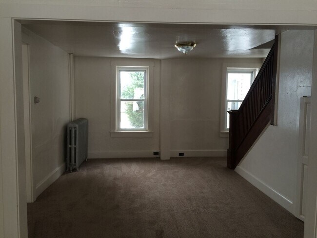 Foto del edificio - 931-933 Old Elizabethtown Rd