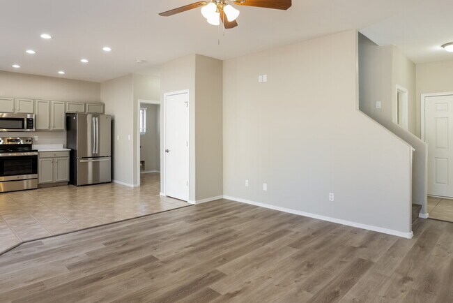 Foto del edificio - 610 E Dekalb Ln