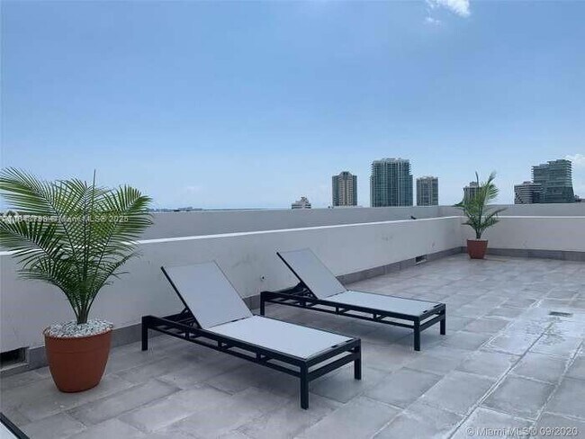 Foto del edificio - 2740 SW 28th Terrace