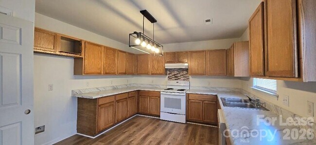 Building Photo - 5320 Peach Pl Ln