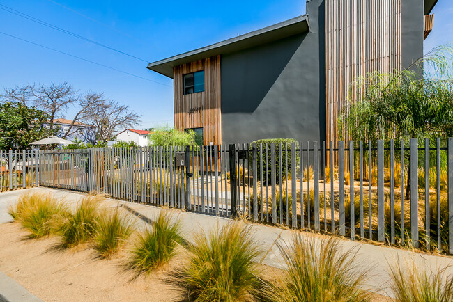 Building Photo - 5941 Comey Ave