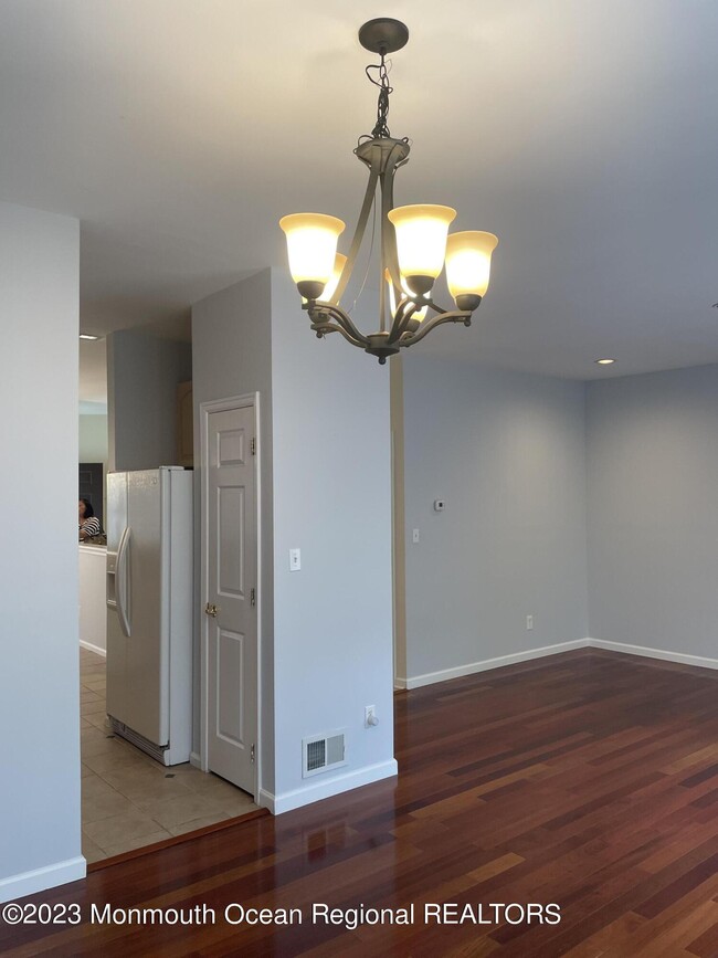 Building Photo - 35 Banyan Blvd