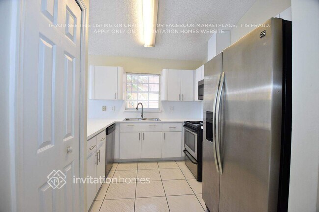 Building Photo - 13750 SW 157th Terrace