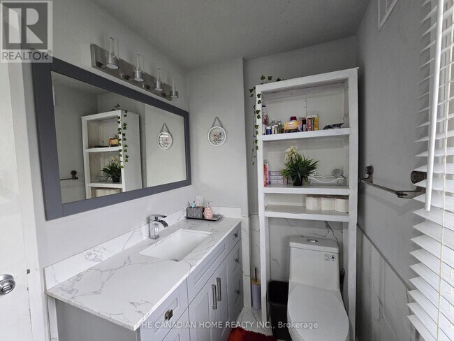 Photo du bâtiment - 12 Norma Crescent