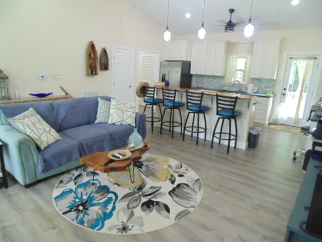 Building Photo - 31538 Sunrise Dr