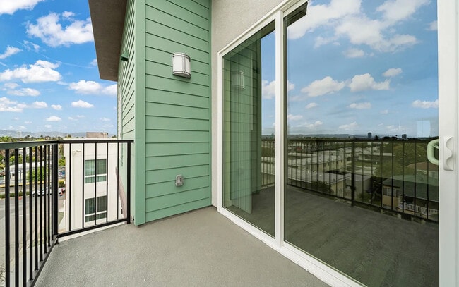 Building Photo - 3518 Chesapeake Ave., Los Angeles, CA 90016