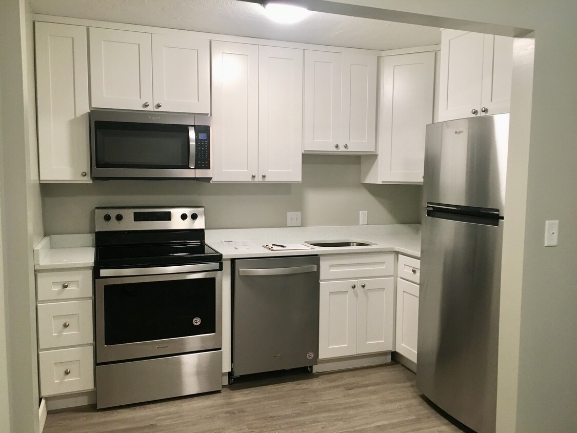 20 Erick Rd, Mansfield, MA 02048 Condo for Rent in Mansfield, MA