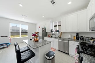 Building Photo - 23531 Autumn Harvester Dr