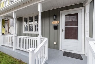 Building Photo - 1218 N 27th St