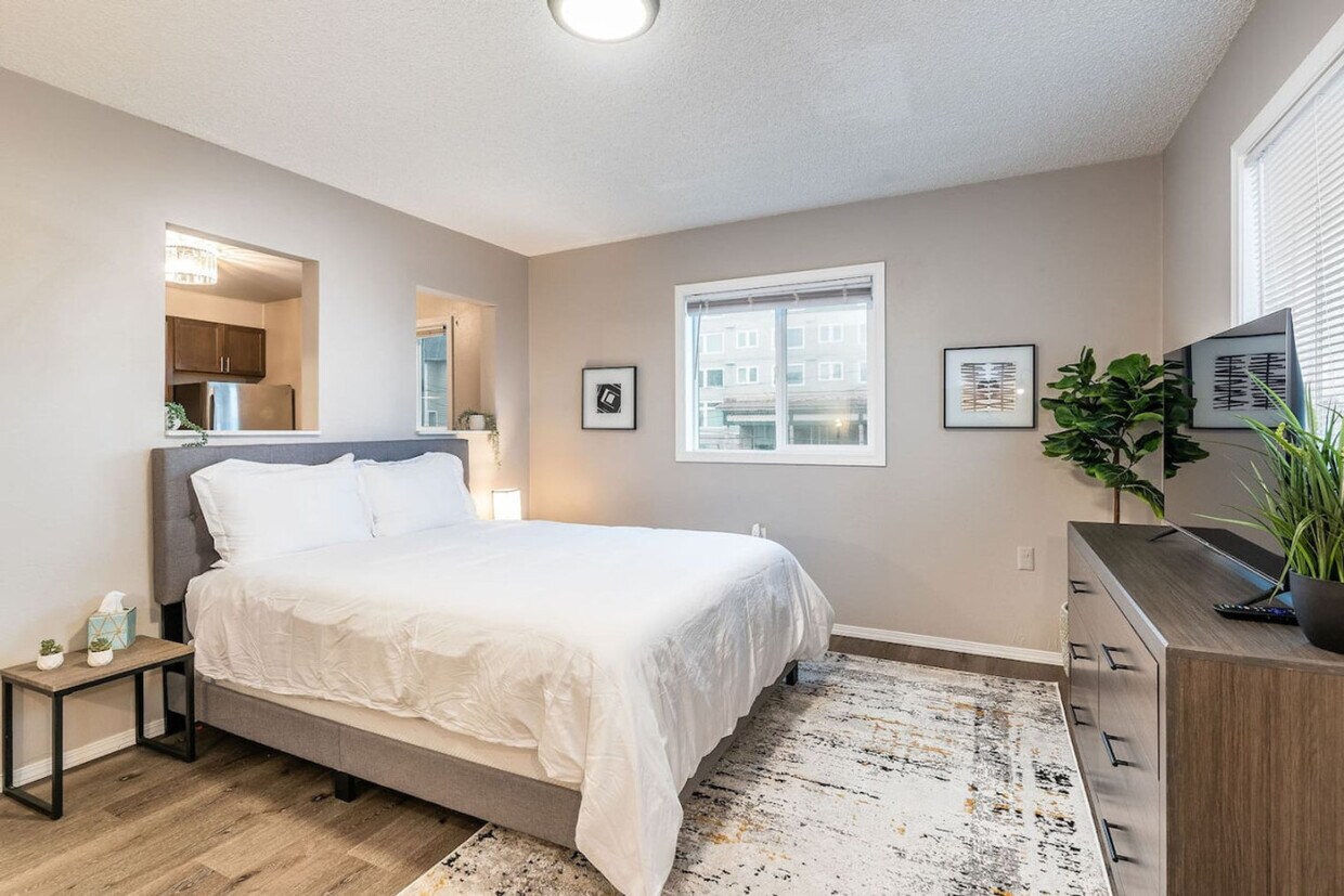 Foto principal - 1805 S Yakima Ave