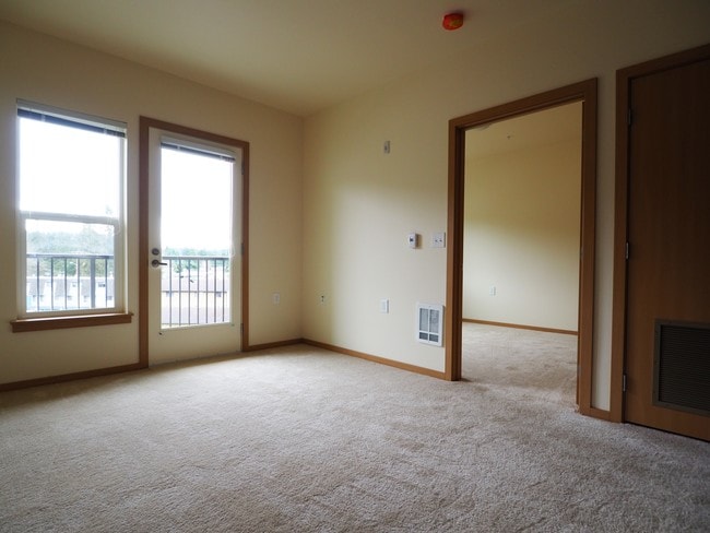 Building Photo - Estates at Hillside Gardens Affordable Sen...