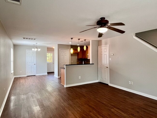 Foto del edificio - 2845 Deerfern Ln