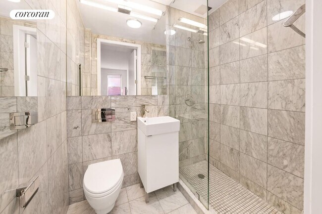 Foto del edificio - 120 E 19th St