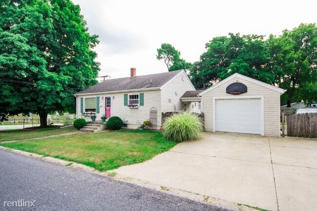 Building Photo - 2 br, 2 bath House - 102 W Sunny Ln