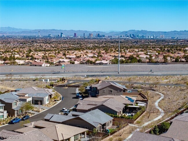 Foto del edificio - 2931 Raywood Ash Dr