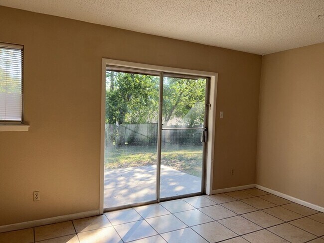 Foto del edificio - 1605 S FM 116