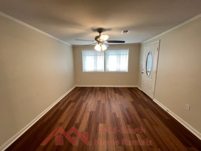 Foto del edificio - 858 Eyers Rd