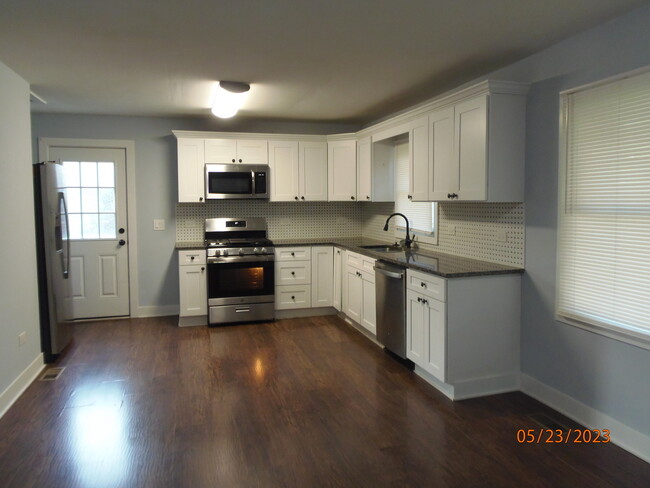 Building Photo - 9 Indian Trail