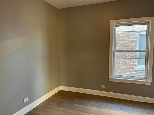 Building Photo - 1451 N Massasoit Ave