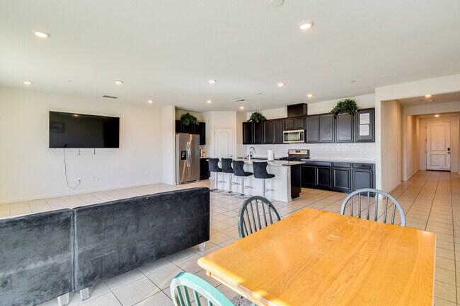 Foto del edificio - 1442 Copperfield Ave