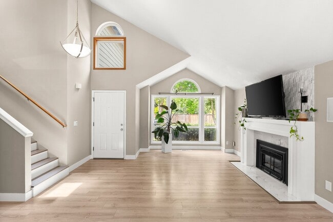 Foto del edificio - West Beaverton, 3 Bedroom, 2.5 Bath on Large Lot