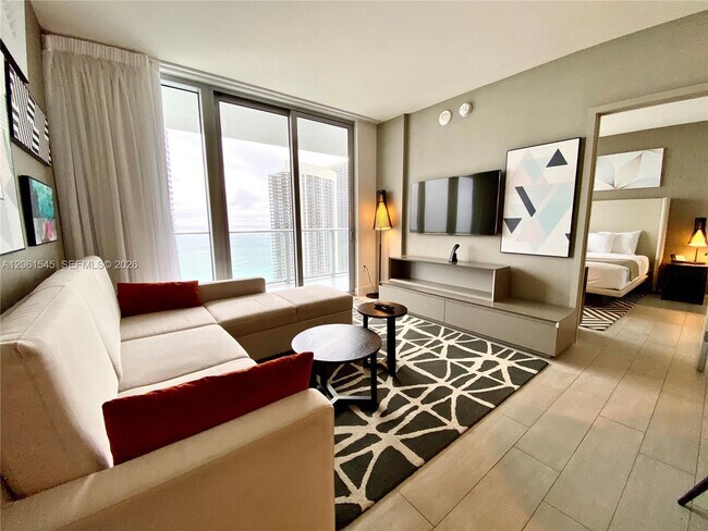 Building Photo - 4010 S Ocean Dr