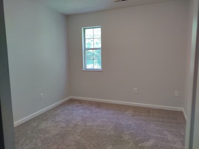 Foto del edificio - 779 Treasure Dr SW