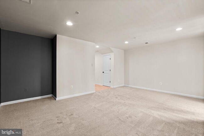 Building Photo - 8234 Carinoso Way