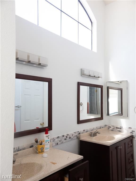 Building Photo - 3 br, 2 bath House - 5828 Blue Sage Dr