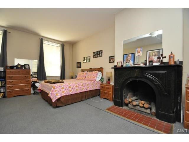 Interior Photo - 1119 Ferry St