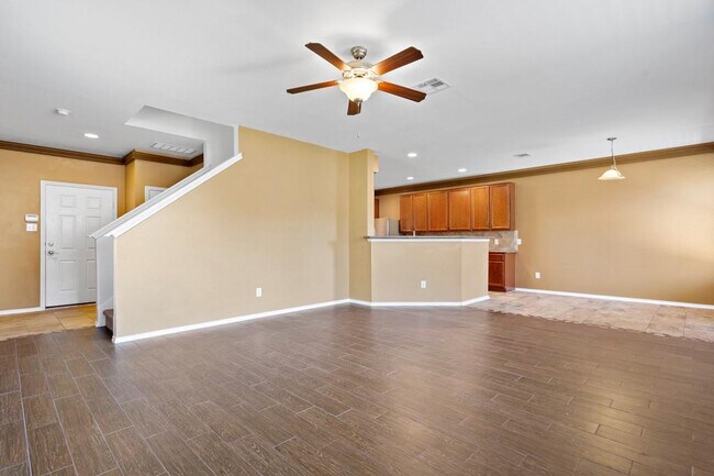 Building Photo - 2302 McCook Dr